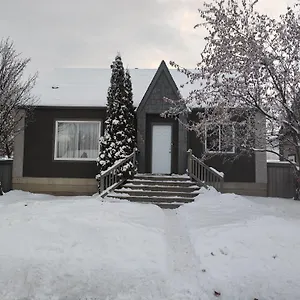 Homestay A Place To Call, Edmonton